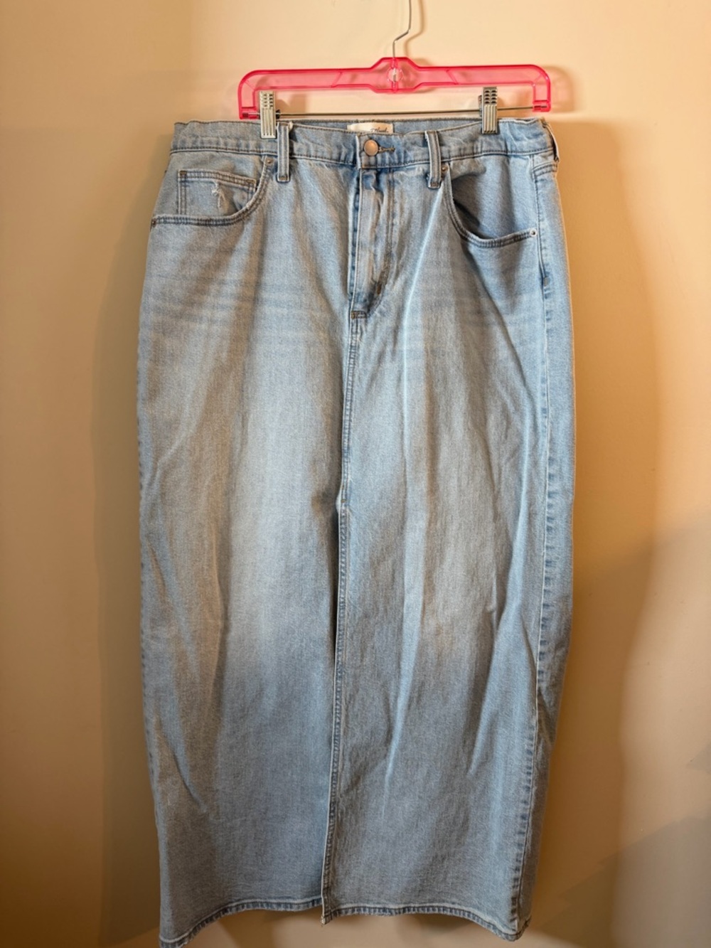 Universal Threads Light Wash Denim Pencil Skirt - Women's Denim Skirt